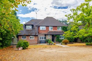 Ivy Mill Close